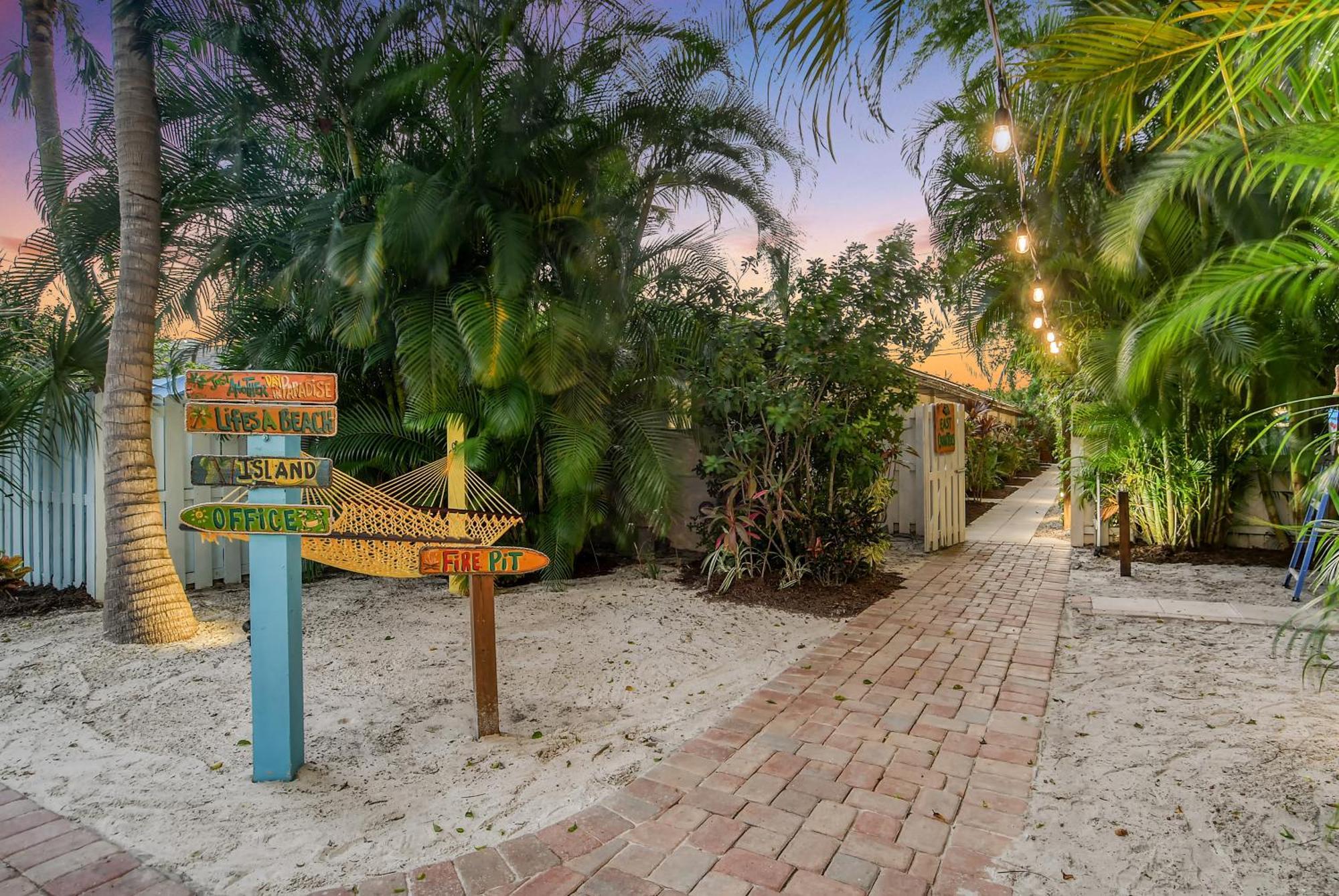 Siesta Key Palms Resort Point O'Rocks Ngoại thất bức ảnh
